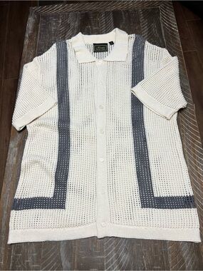 Massive Luxury Edition Men’s Vintage Retro Style Cream/Gray Shirt